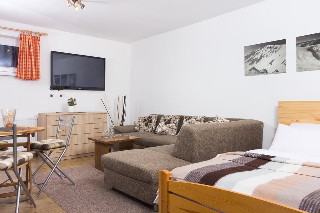 Apartmany Lipka Pavčina Lehota Kamer foto