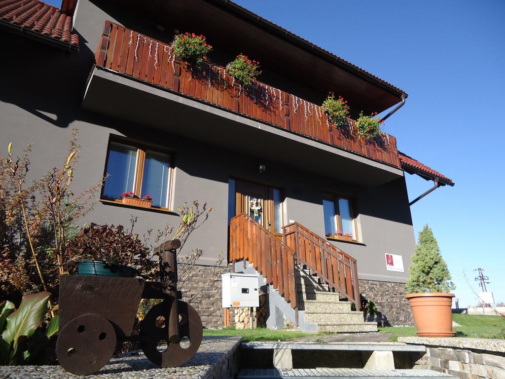 Apartmany Lipka Pavčina Lehota Buitenkant foto